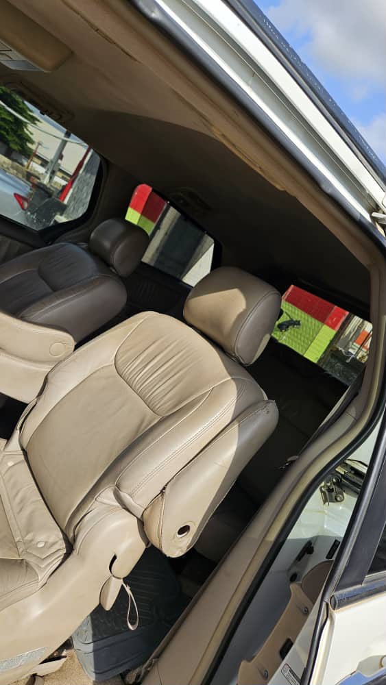 
								Toyota sienna 2008 model first body 😍 engine and gear untampered 💯AC WORKING@ owner need money 💰 just 4.7m settle 100k location dei dei Abuja full									