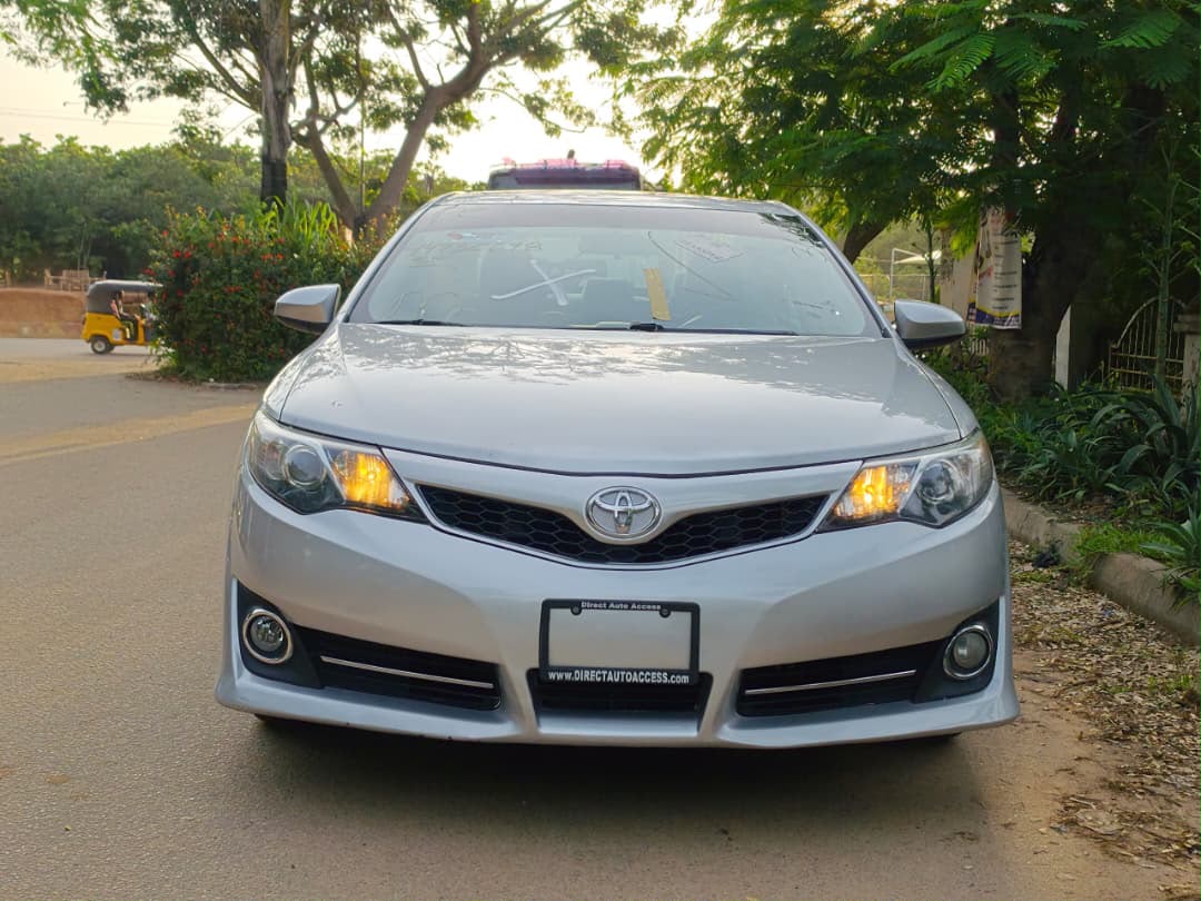 
								QUICKEST SWEET DEAL:  EXTREMELY SHARP HIGEHST GRADE FOREIGN USED 2012 ON BELT TOYOTA CAMRY SE WITH SUNROOF, MINT INTERIOR, NO SINGLE 9JA PAINT WITH UNTAMPARED ENGINE ND GEAR.GOING FOR JUST 13.5M Net. full									