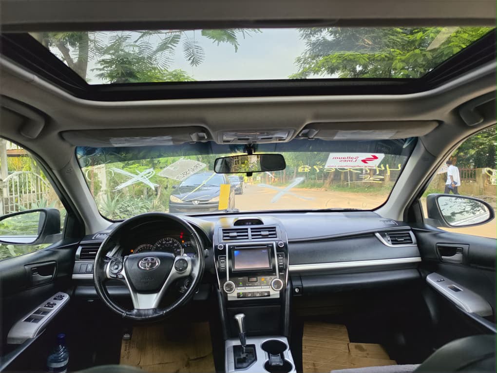 
								QUICKEST SWEET DEAL:  EXTREMELY SHARP HIGEHST GRADE FOREIGN USED 2012 ON BELT TOYOTA CAMRY SE WITH SUNROOF, MINT INTERIOR, NO SINGLE 9JA PAINT WITH UNTAMPARED ENGINE ND GEAR.GOING FOR JUST 13.5M Net. full									