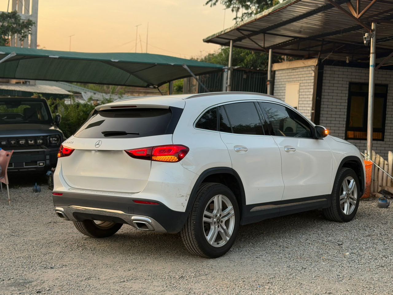 
								GIVEAWAY DEAL‼️‼️‼️ CAREFULLY USED 2021 MBENZ GLA250 WITH ORIGINAL DUTY   GOONG FOR JUST 23.5M NET OWMERS HOUSE ABUJA📍 ZERO CHAIN DEAL full									