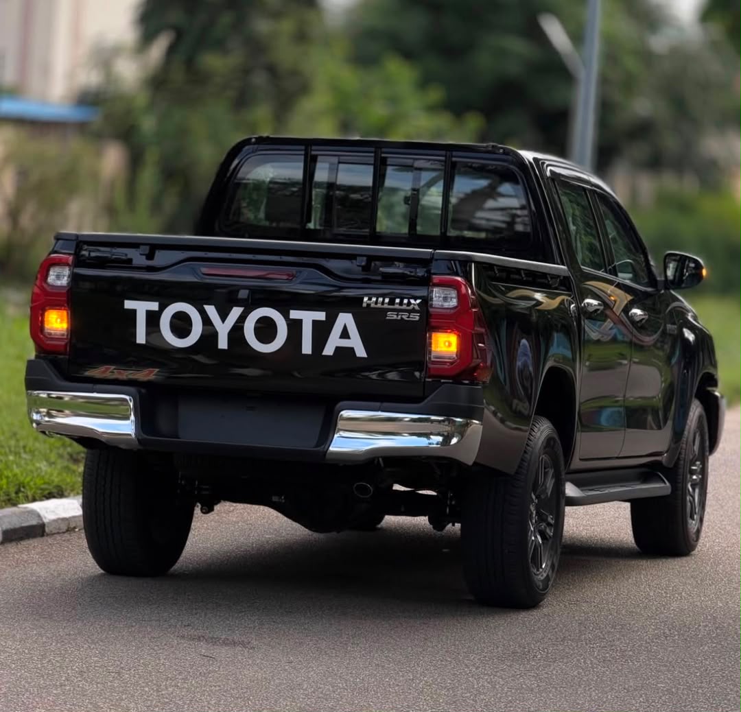 
								For sale brand new Toyota Hilux 2025 automatic transmission with original custom duty for just 78m full									