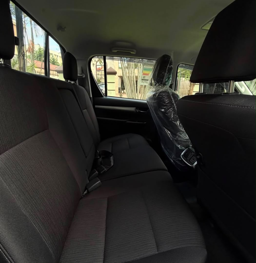 
								For sale brand new Toyota Hilux 2025 automatic transmission with original custom duty for just 78m full									