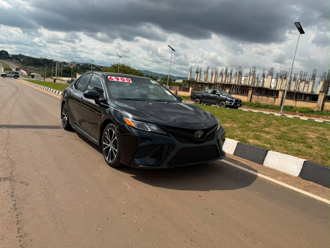 
								SUPER CLEAN FOREIGN USED TOYOTA CAMRY SE 2019 (LANDED 2 WEEKS AGO)  ORIGINAL DUTY 📃  PRICE: 28M 💰  ABUJA DEAL 📍  NATIONWIDE DELIVERY full									