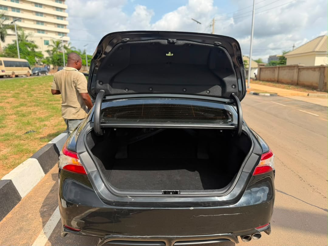 
								SUPER CLEAN FOREIGN USED TOYOTA CAMRY SE 2019 (LANDED 2 WEEKS AGO)  ORIGINAL DUTY 📃  PRICE: 28M 💰  ABUJA DEAL 📍  NATIONWIDE DELIVERY full									
