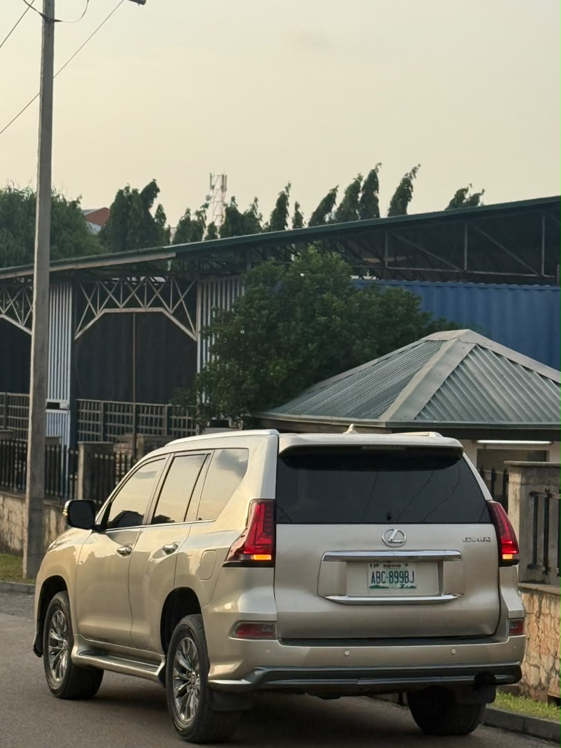 
								Distress Sell Extremely Clean Used Lexus GX460 2012 Upgraded to 2018 for just 25.9m  Abuja full									