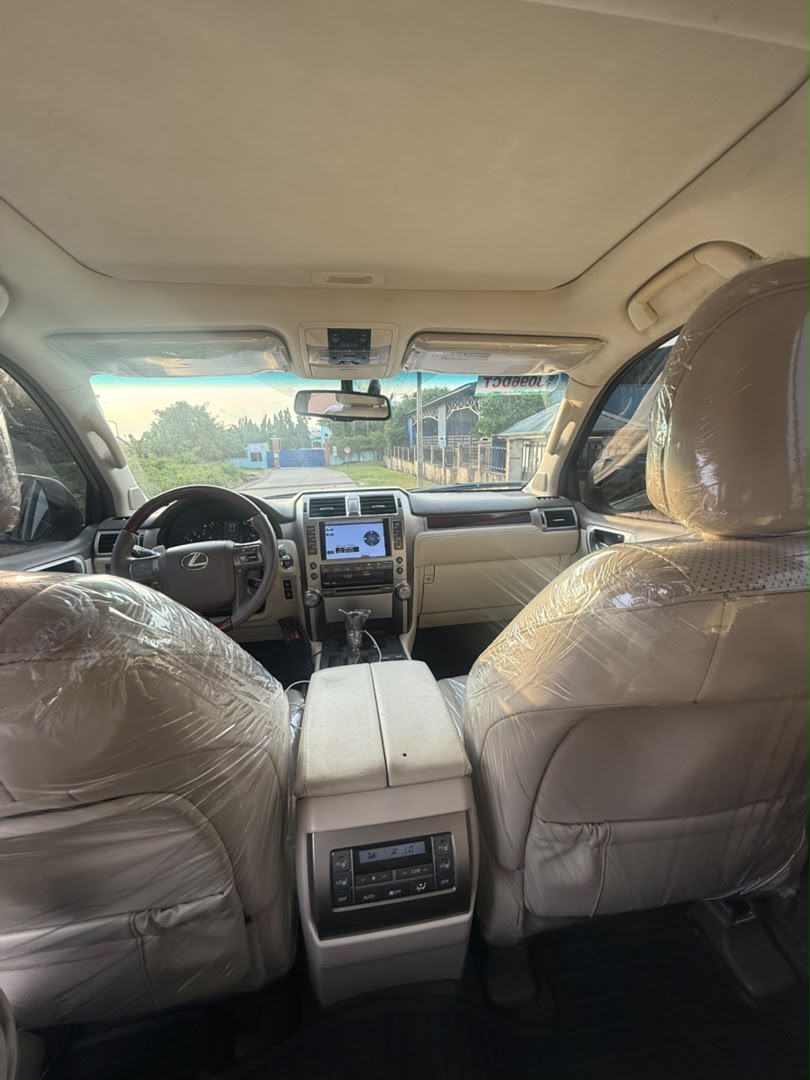
								Distress Sell Extremely Clean Used Lexus GX460 2012 Upgraded to 2018 for just 25.9m  Abuja full									