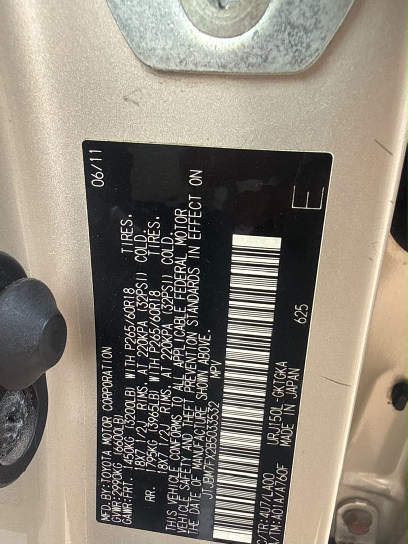 
								Distress Sell Extremely Clean Used Lexus GX460 2012 Upgraded to 2018 for just 25.9m  Abuja full									