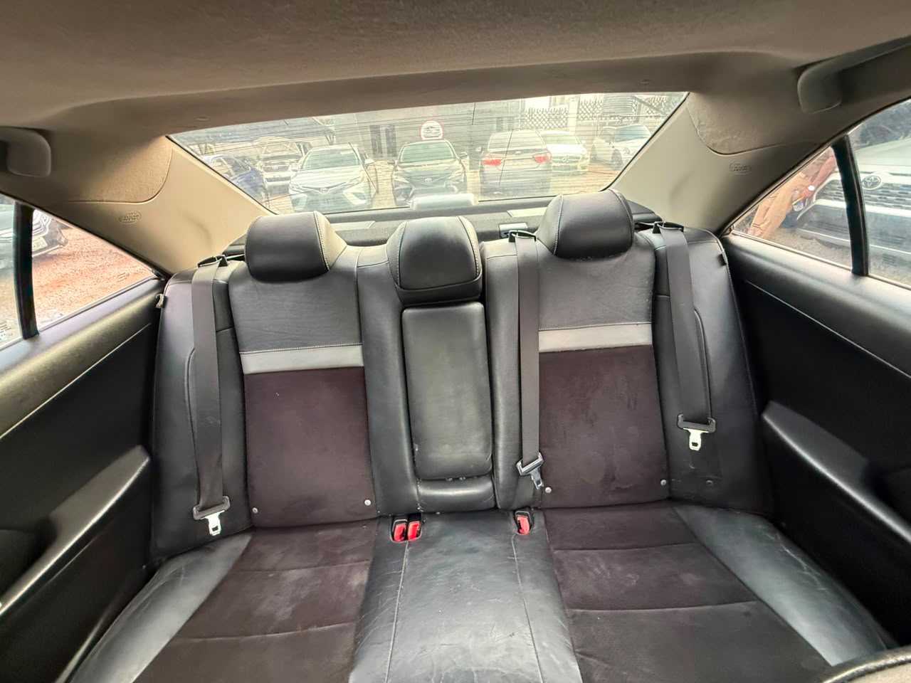 
								DISTRESS DEAL‼️  NEATLY USED TOYOTA CAMRY SE 2013 MODEL WITH  UNTEMPERED V6 ENGINE AND GEAR, CHILLING AC, SUNROOF, KEYLESS ENTRY, ORIGINAL DOCUMENT  💰8.7m net. Abuja full									