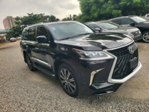 Super sound clean Nigeria use Belgium standard LX LEXUS 570 with perfect condition just buy n fly @ distress price 38m only