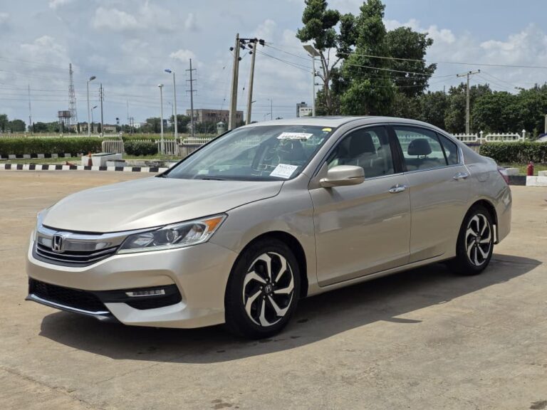 Highest Grade Foreign Used fullest option 2017 Honda Accord EXL Keyless, Sunroof, Double screen, Reverse Camera, Apple Carplay/Android Auto with July 2026 Duty going for just 16.5m Only.