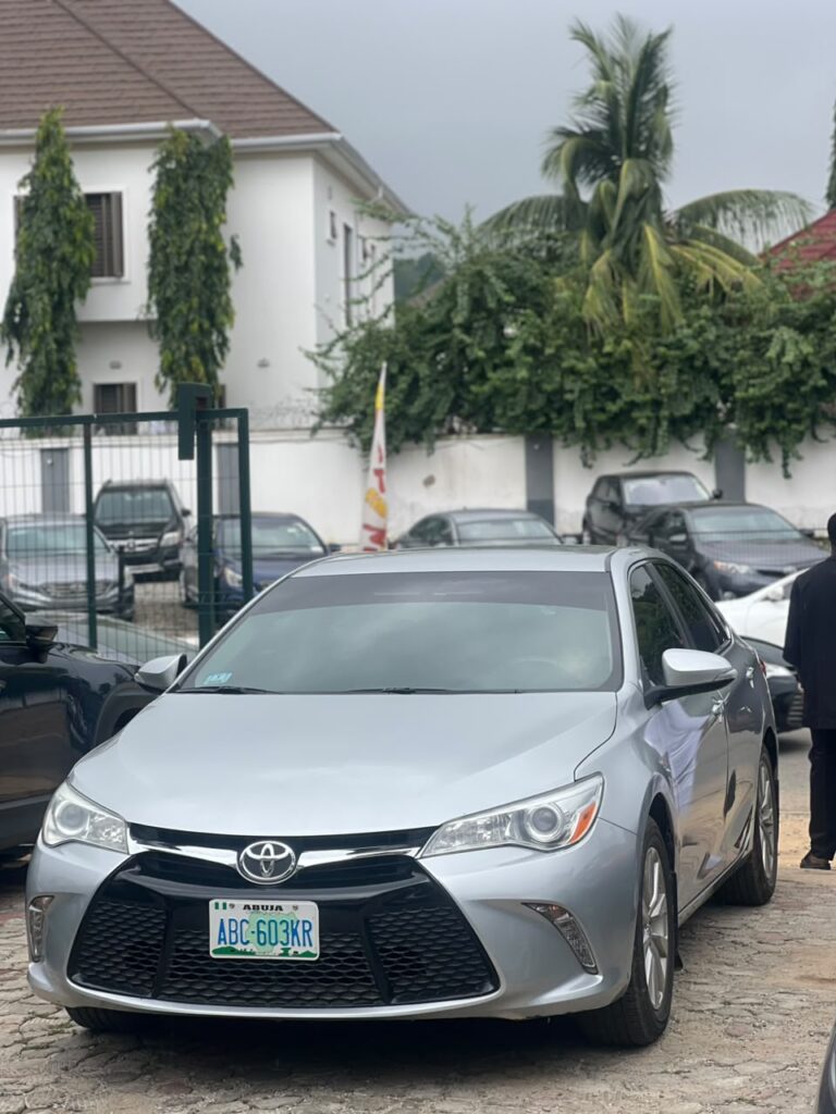 BELGIUM STANDARD 2016 CAMRY XLE 2016 BUY AND DRIVE.