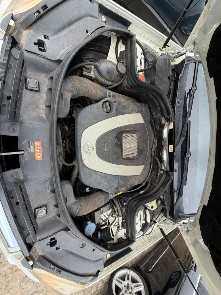 SUPER DISTRESS SALE!! 🚨  Foreign Used 2010 Mercedes-Benz GLK 350 4MATIC Park Assist • Power-folding side mirrors • Everything working perfectly • Buy & Drive  💰 ₦14 Million 📍 Abuja