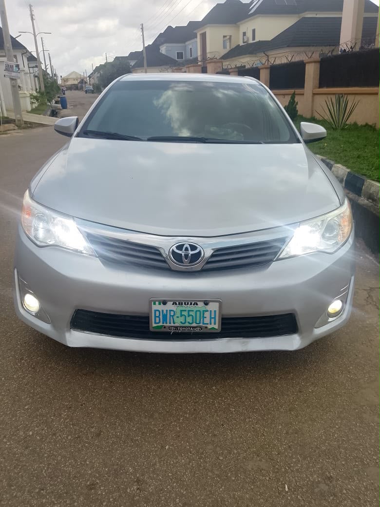 
								Belgium Standard Toyota Camry 2014 SE for just 9.5M Abuja full									