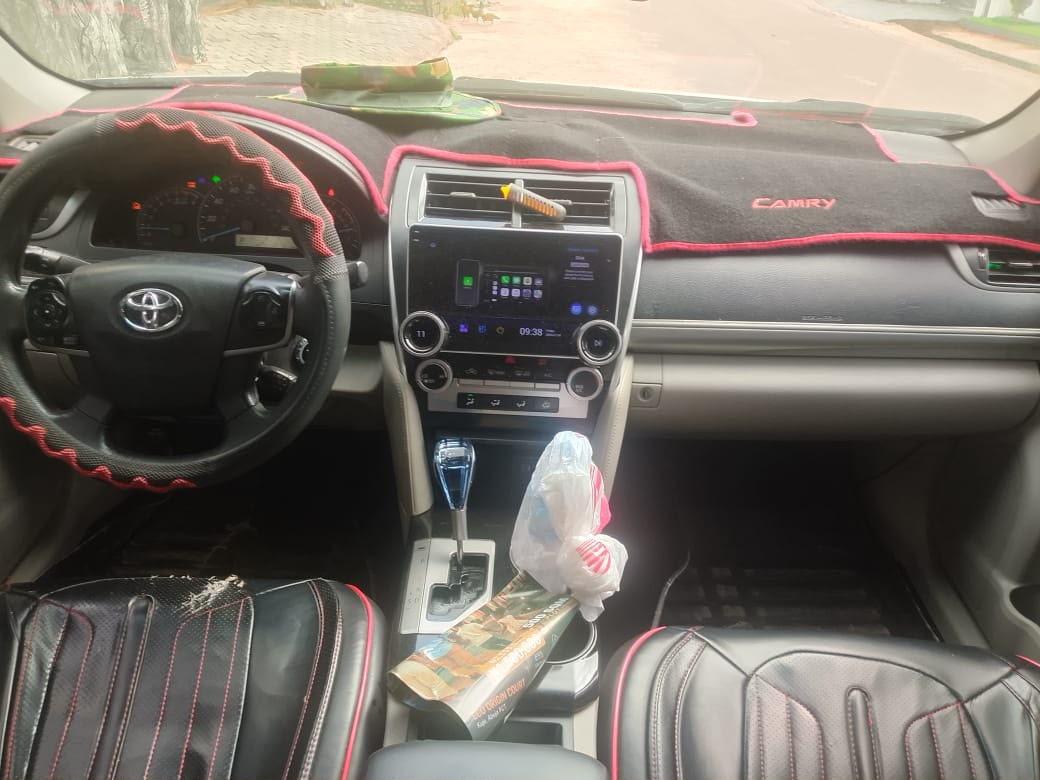 
								Belgium Standard Toyota Camry 2014 SE for just 9.5M Abuja full									