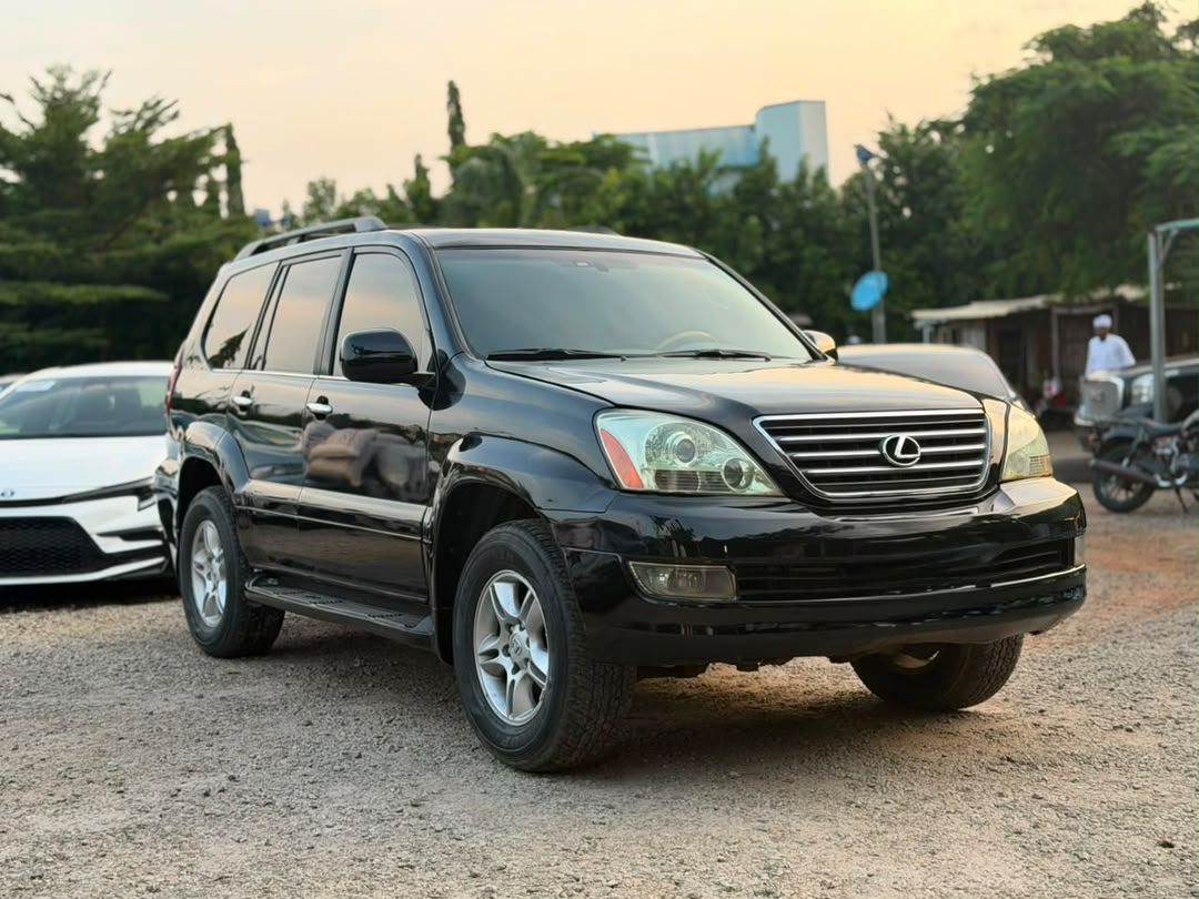 
								Extremely clean 2005 Lexus GX470 For 8.9m Abuja full									