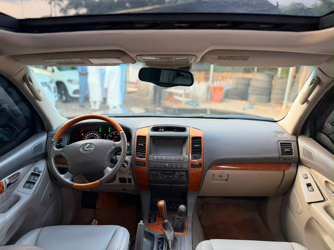 
								Extremely clean 2005 Lexus GX470 For 8.9m Abuja full									