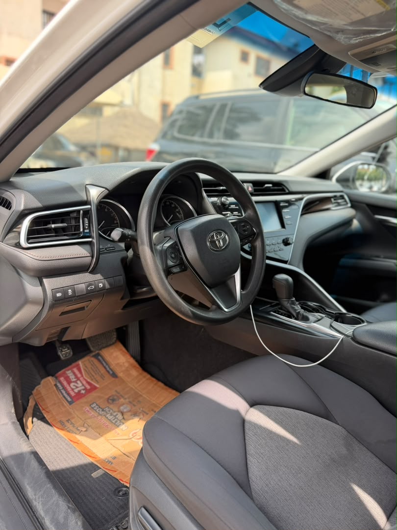 
								FOREIGN USED 2018 TOYOTA CAMRY LE  PRICE: 22M full									