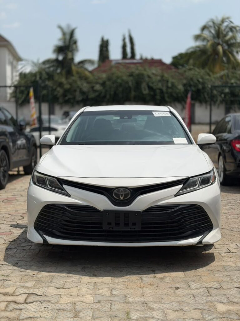 FOREIGN USED 2018 TOYOTA CAMRY LE  PRICE: 22M