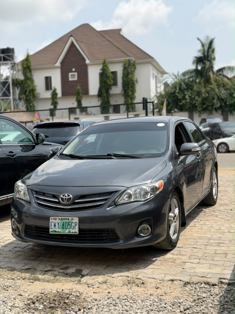 
								WELL MAINTAINED 2013 TOYOTA COROLLA  PRICE: 7.8M full									