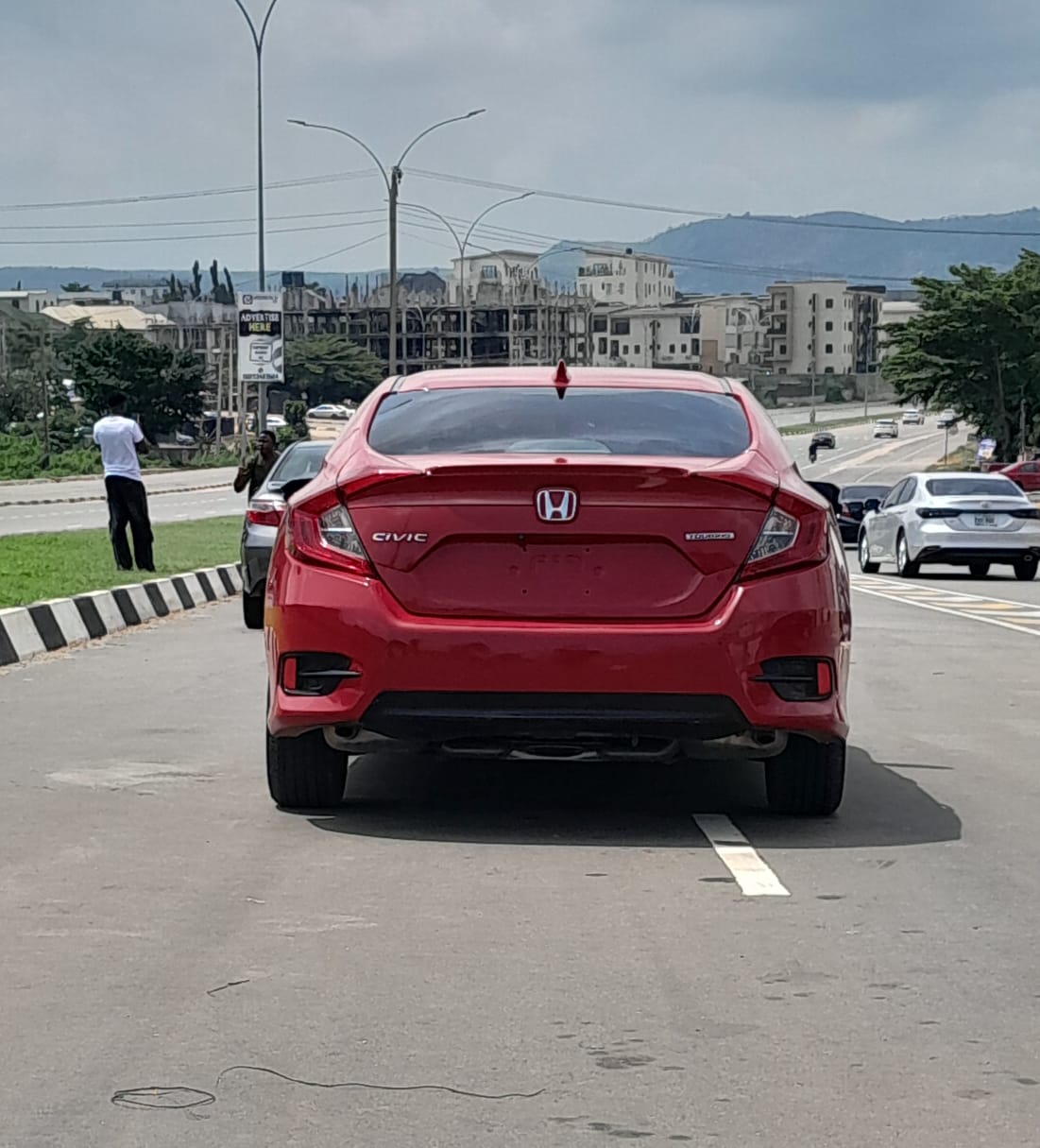 
								FOREIGN USED 2019 HONDA CIVIC UNTAMPERED SYSTEM WITH ORIGINAL DUTY GOING FOR JUST 14.5M ABUJA DEAL full									