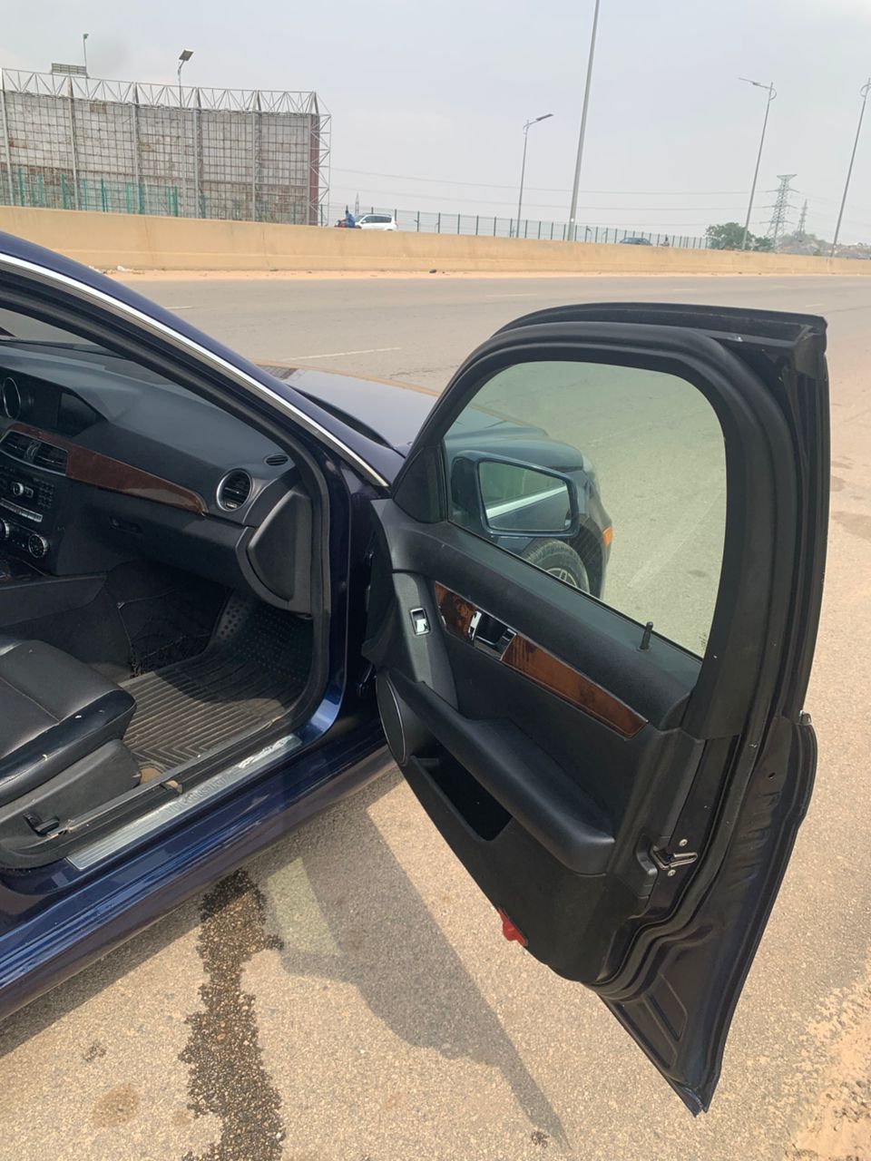 
								Distress alert🚨 Sari Sari Sari Mercedes Benz C300 2013 model Duty✅ Price 7m Abuja full									