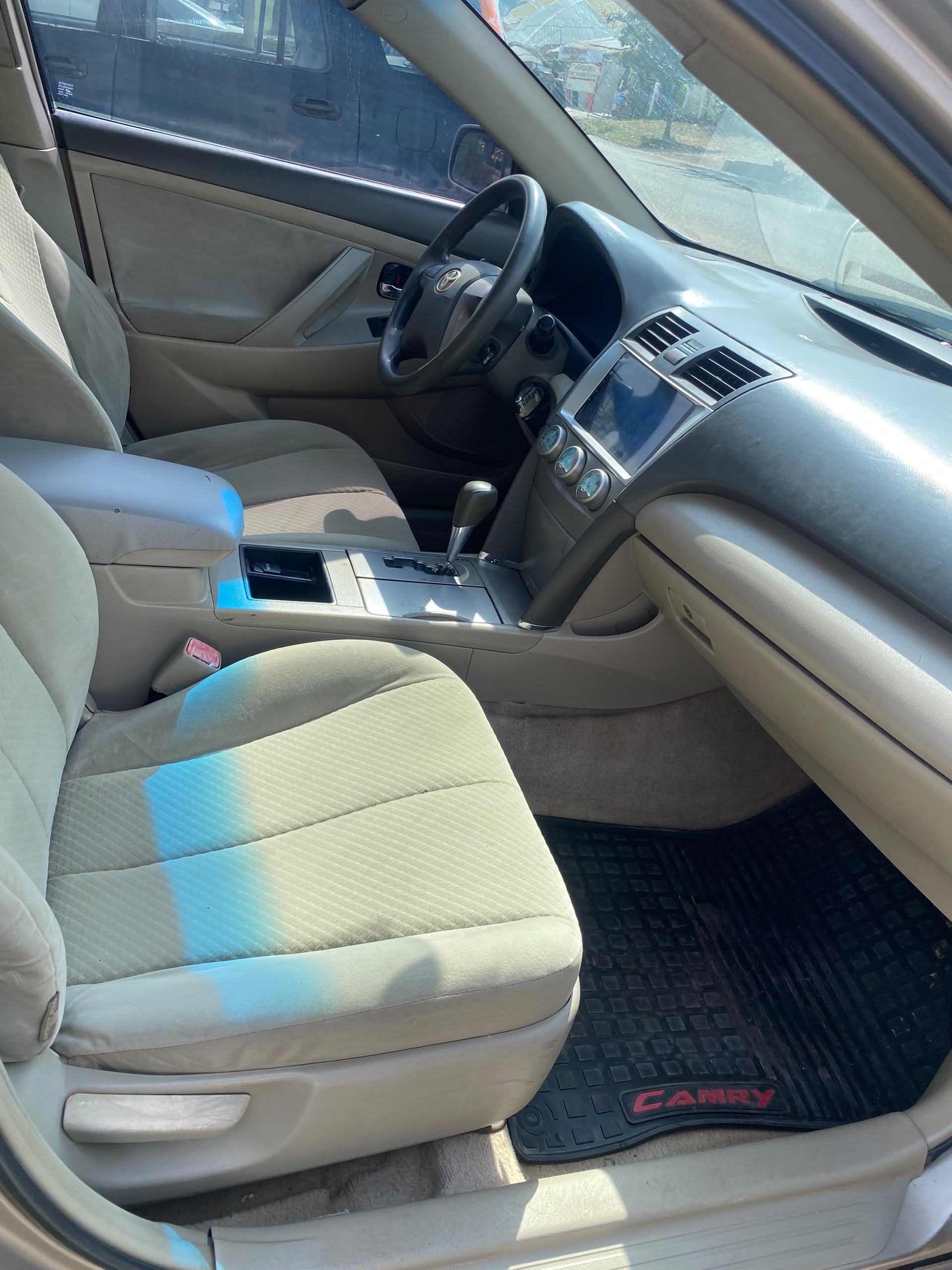 
								Distress Toyota Camry (muscle) with sound engine and gear Ac chilling. Price~ 5.2M settlement~ 150k Location~ Kubwa,Abuja. Car with me full									