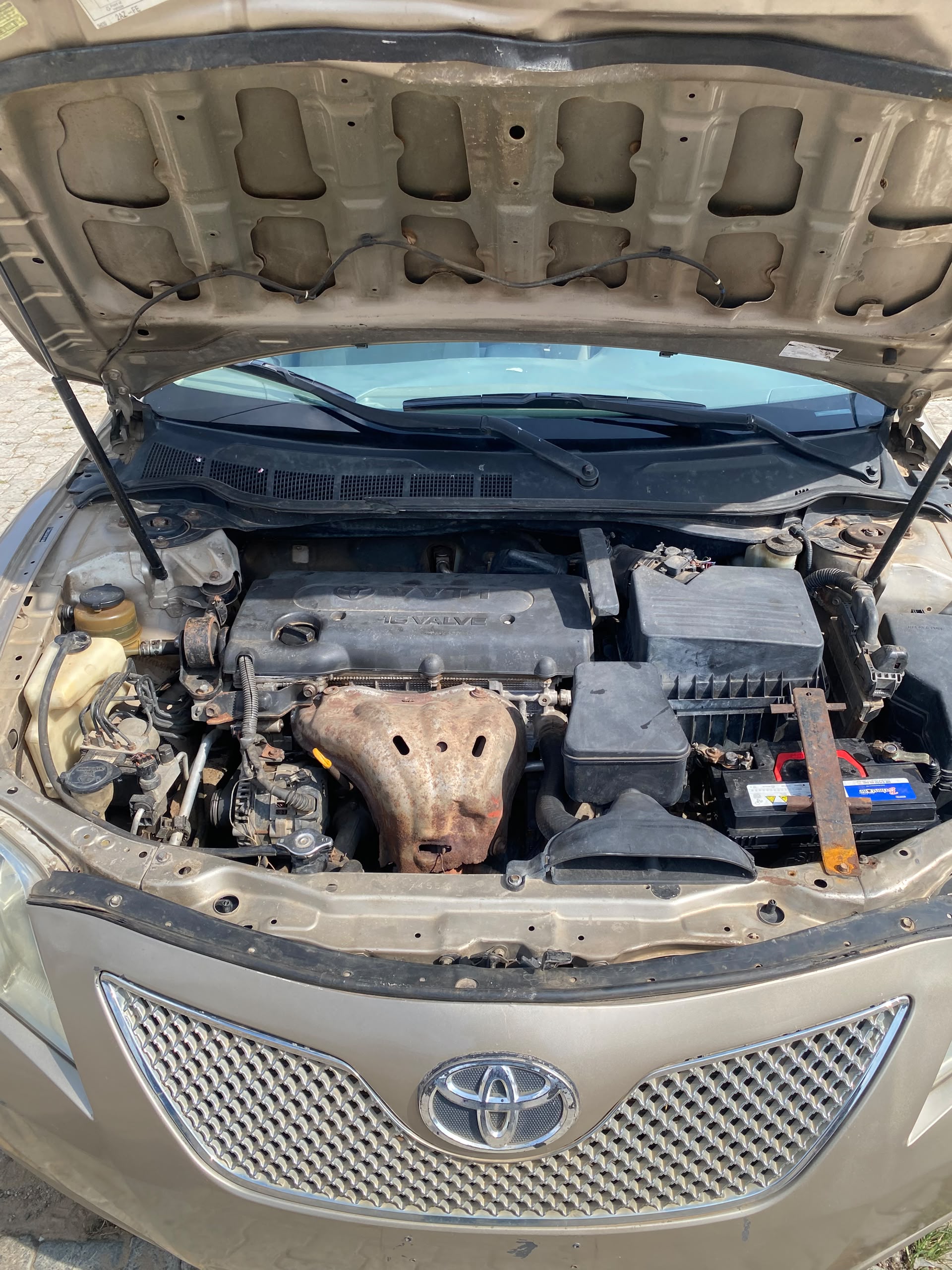 
								Distress Toyota Camry (muscle) with sound engine and gear Ac chilling. Price~ 5.2M settlement~ 150k Location~ Kubwa,Abuja. Car with me full									