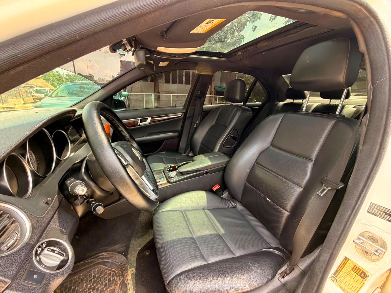
								Dealers deal Neatly use 2013 Mercedes Benz C300 black engine and keyless for only 6.7m. Ac need attention. full									