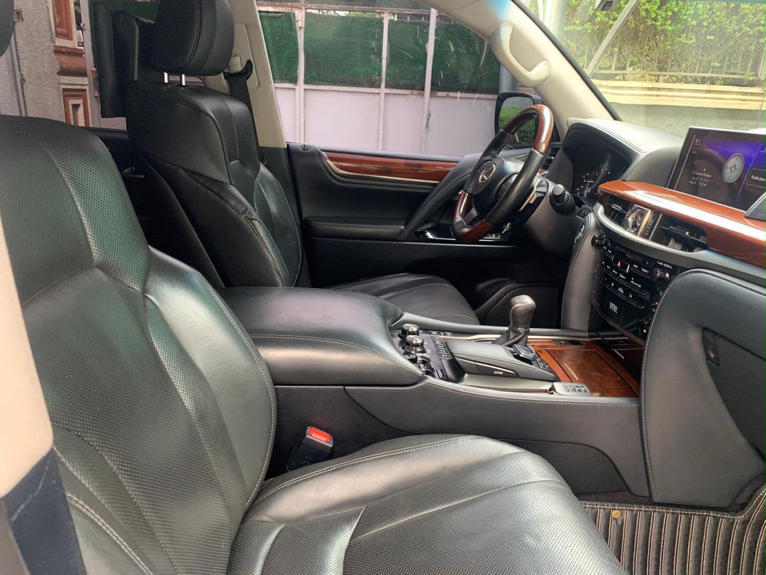 
								2019 on belt Lexus LX570  Brandnew standard  Very low mileage  Neatly used still in Brandnew condition  88M with owner full									