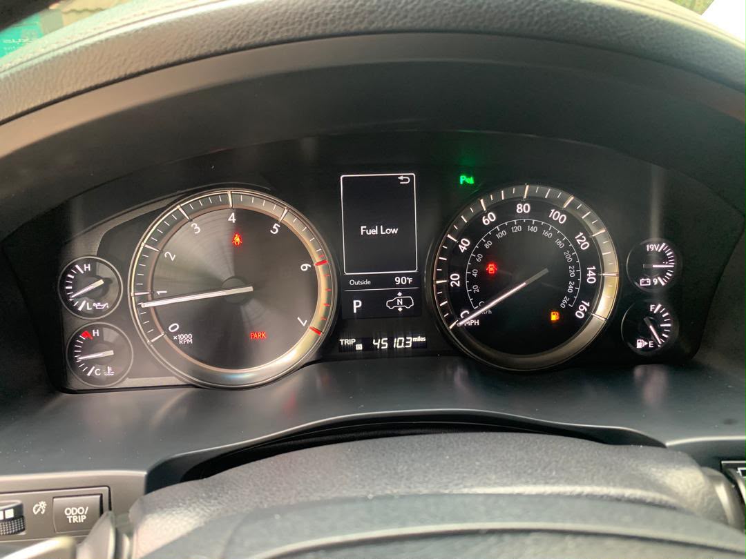 
								2019 on belt Lexus LX570  Brandnew standard  Very low mileage  Neatly used still in Brandnew condition  88M with owner full									
