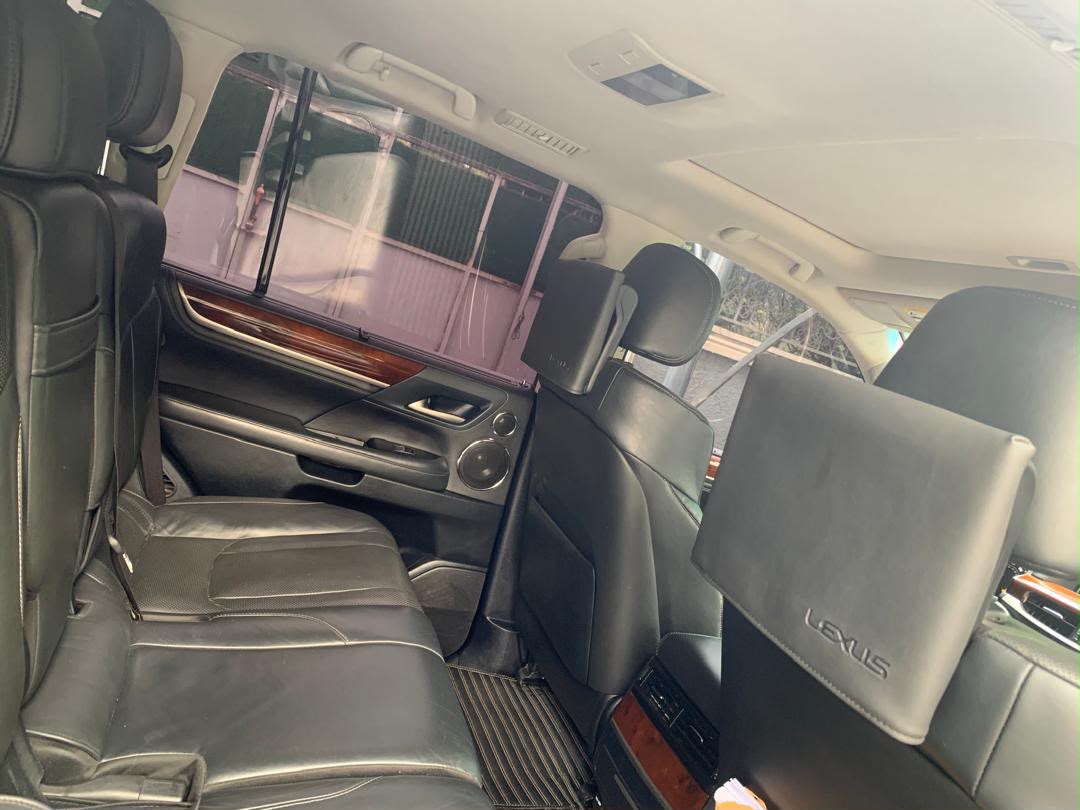 
								2019 on belt Lexus LX570  Brandnew standard  Very low mileage  Neatly used still in Brandnew condition  88M with owner full									