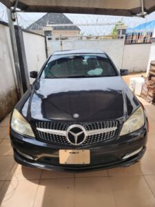 Urgent money needed 🙏 Mercedes Benz C300 2013 model and in excellent condition 👍 buy and thanks @ only 4.5m net 🥅 deidei Abuja