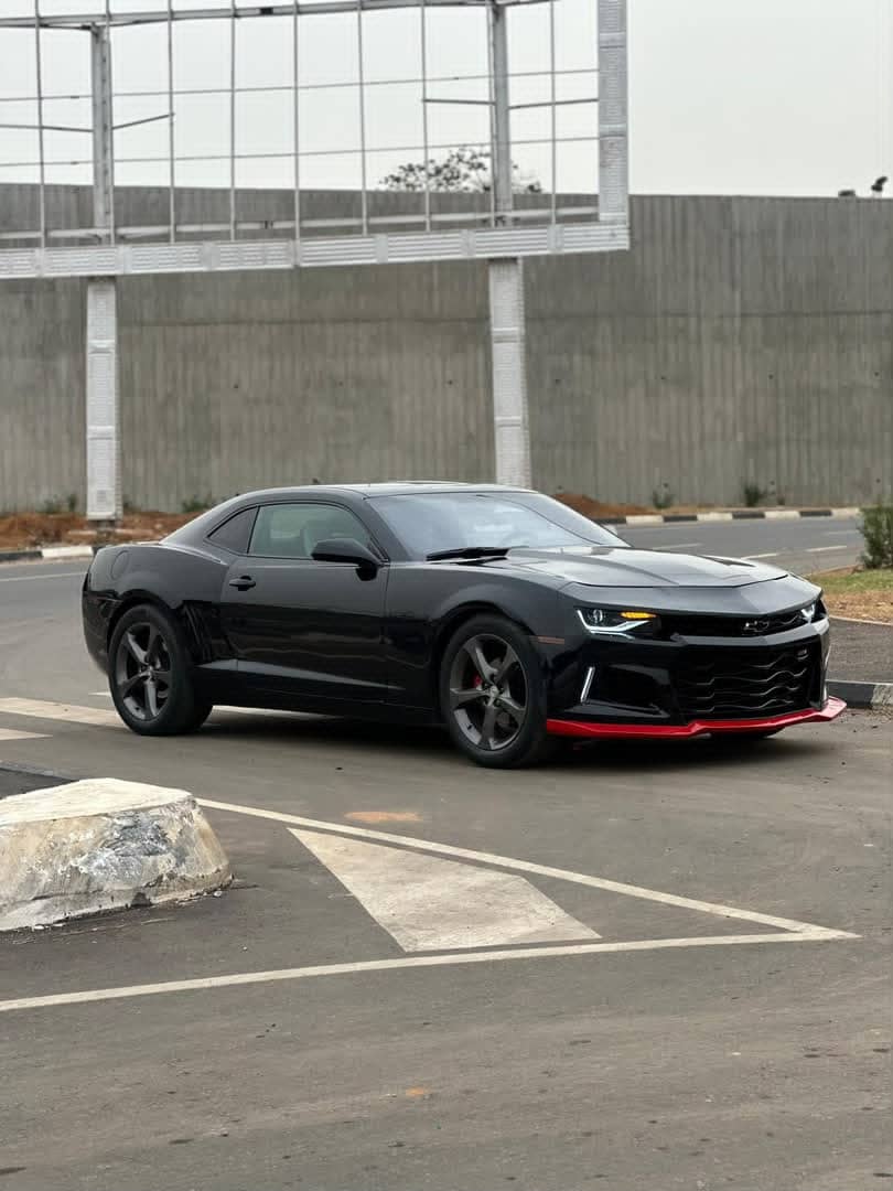 
								Unregistered 2013 fully uplifted to 2016 Chevrolet Camaro, with Dubai kits, still very new and extremely sound, Full customs duty, brand new tires. Abuja  9.8M full									