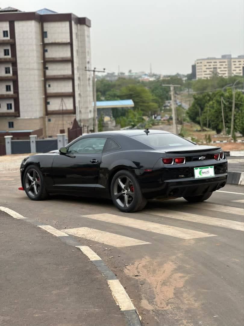 
								Unregistered 2013 fully uplifted to 2016 Chevrolet Camaro, with Dubai kits, still very new and extremely sound, Full customs duty, brand new tires. Abuja  9.8M full									