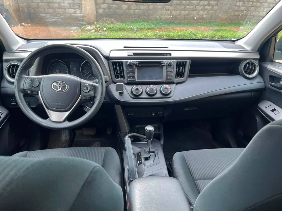 
								Direct Belgium 2017 Toyota Rav4, every thing untempered going for 25m full									