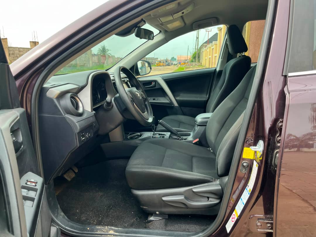 
								Direct Belgium 2017 Toyota Rav4, every thing untempered going for 25m full									