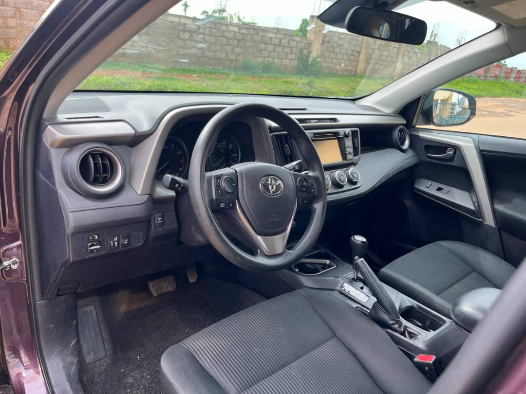 
								Direct Belgium 2017 Toyota Rav4, every thing untempered going for 25m full									