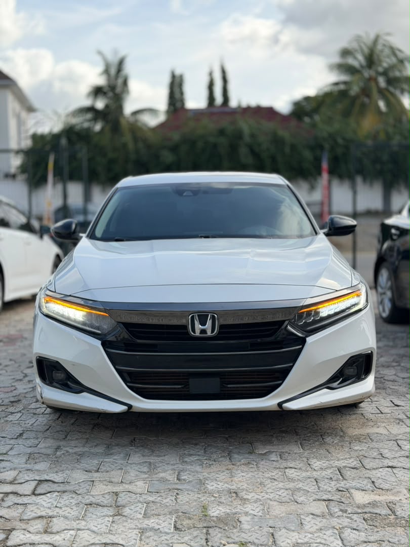 
								CLEAN FOREIGN USED 2021 HONDA ACCORD SPORT  PRICE: 25.5M full									
