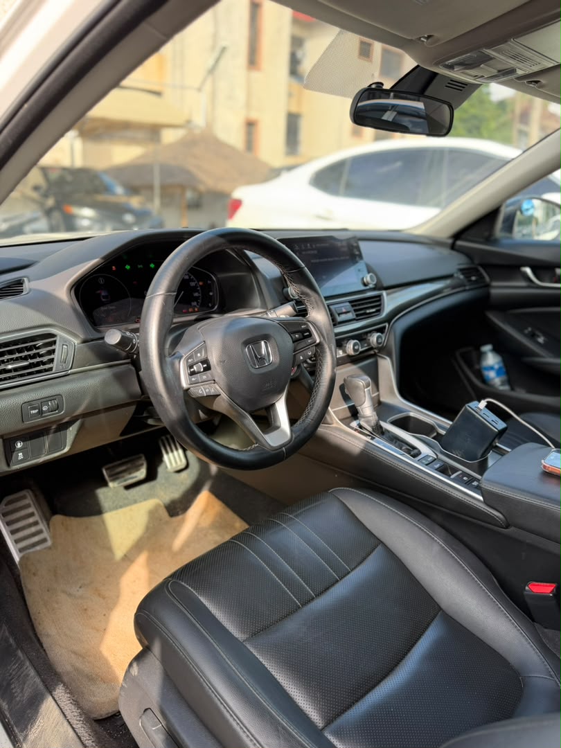 
								CLEAN FOREIGN USED 2021 HONDA ACCORD SPORT  PRICE: 25.5M full									