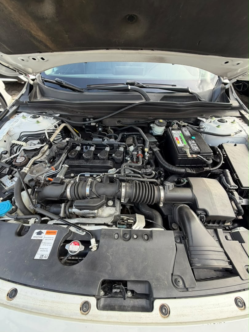 
								CLEAN FOREIGN USED 2021 HONDA ACCORD SPORT  PRICE: 25.5M full									