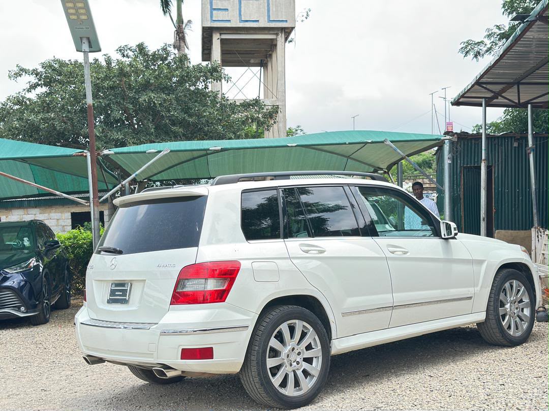 
								Foreign used 2011 GLK350 Benz for 15.5m Abuja full									