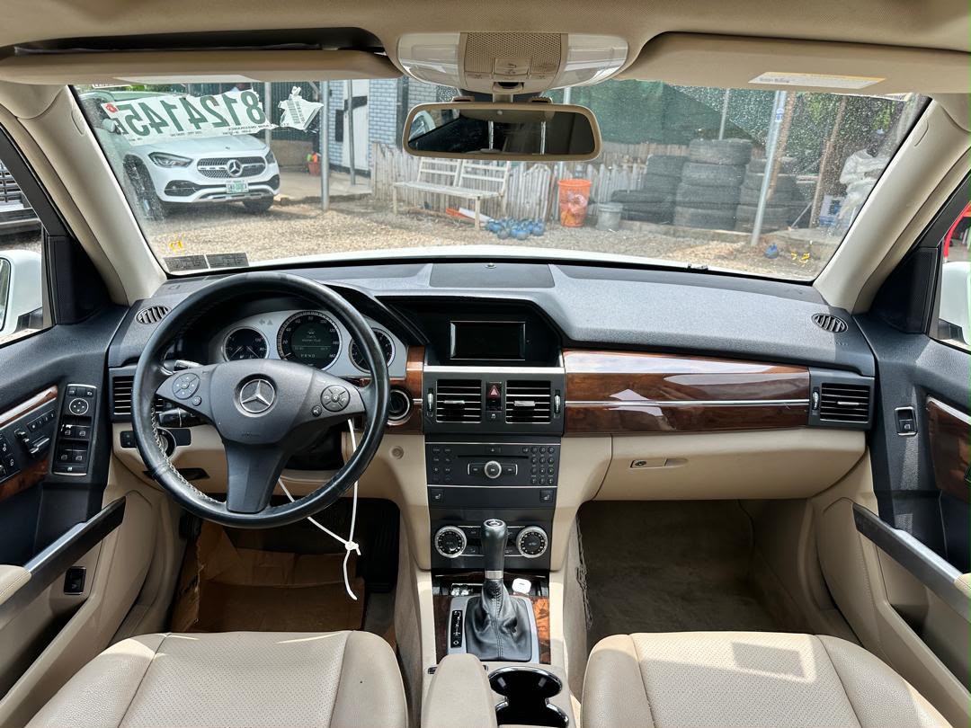 
								Foreign used 2011 GLK350 Benz for 15.5m Abuja full									