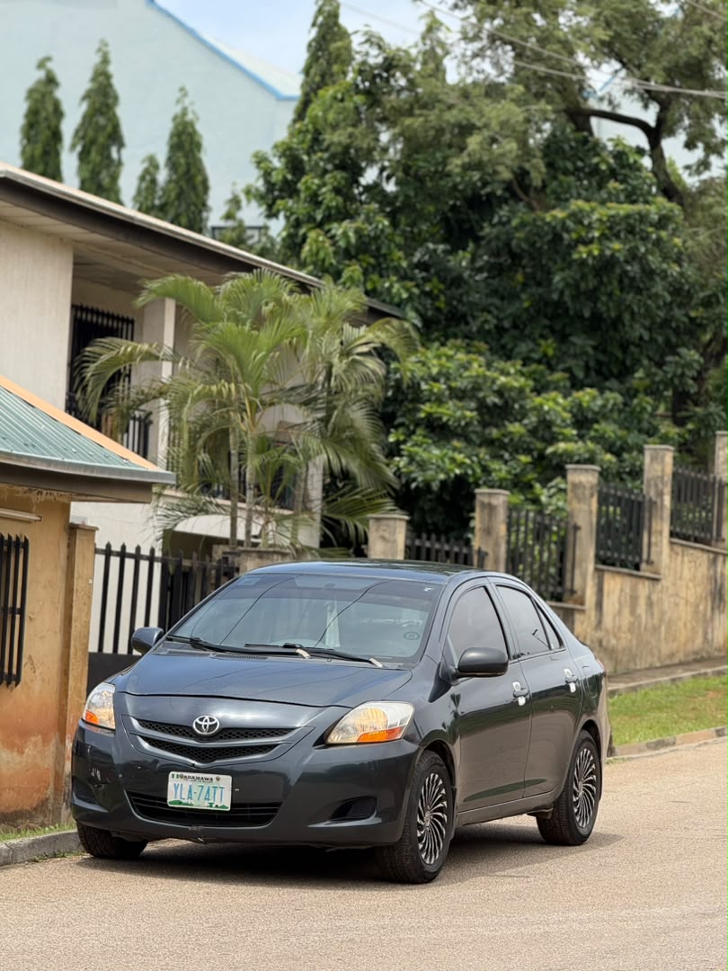 
								Extremely clean used Toyota Yaris 2009 for just 6.5m Abuja full									