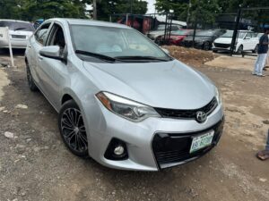 Distress sale Corolla 2014 is available price 9.5 million