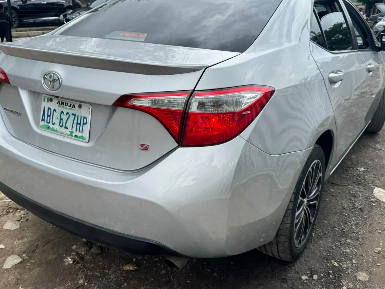 
								Distress sale Corolla 2014 is available price 9.5 million full									