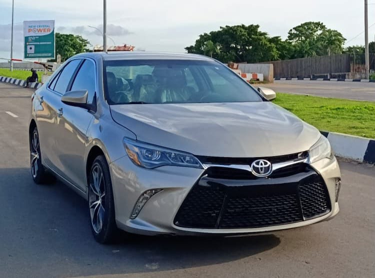 
								FOREIGN USED 2016 TOYOTA CAMRY XSE FULLEST OPTION V6 WITH ORIGINAL CUSTOM DUTY GOING FOR 18M ABUJA DEAL full									