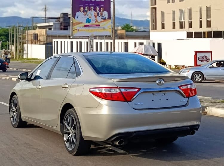 
								FOREIGN USED 2016 TOYOTA CAMRY XSE FULLEST OPTION V6 WITH ORIGINAL CUSTOM DUTY GOING FOR 18M ABUJA DEAL full									