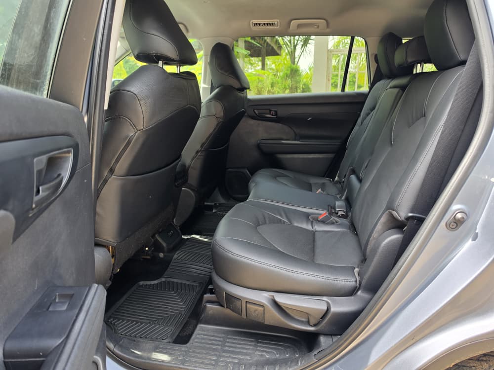 
								Fresh Arrival: Extremely clean foreign used 2022 Toyota highlander Limited Edition with July 2026 Duty everything mint going for just 50m full									