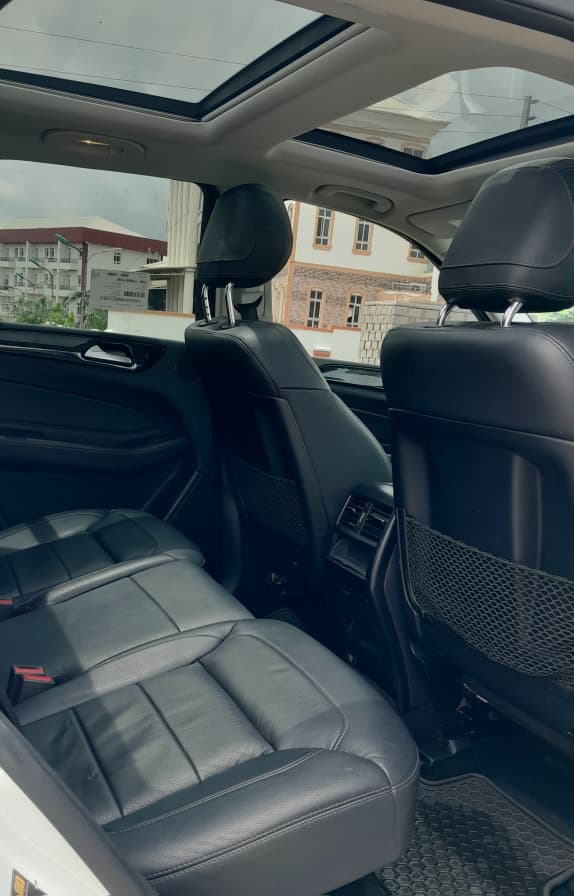 
								FOREIGN USED 2016 GLE400 FULLEST OPTION ACCIDENT FREE IN PRISTINE CONDITION NOTHING TO FIX WITH ORIGINAL CUSTOM DUTY FULLY PAID GOING FOR 37M ABUJA DEAL full									