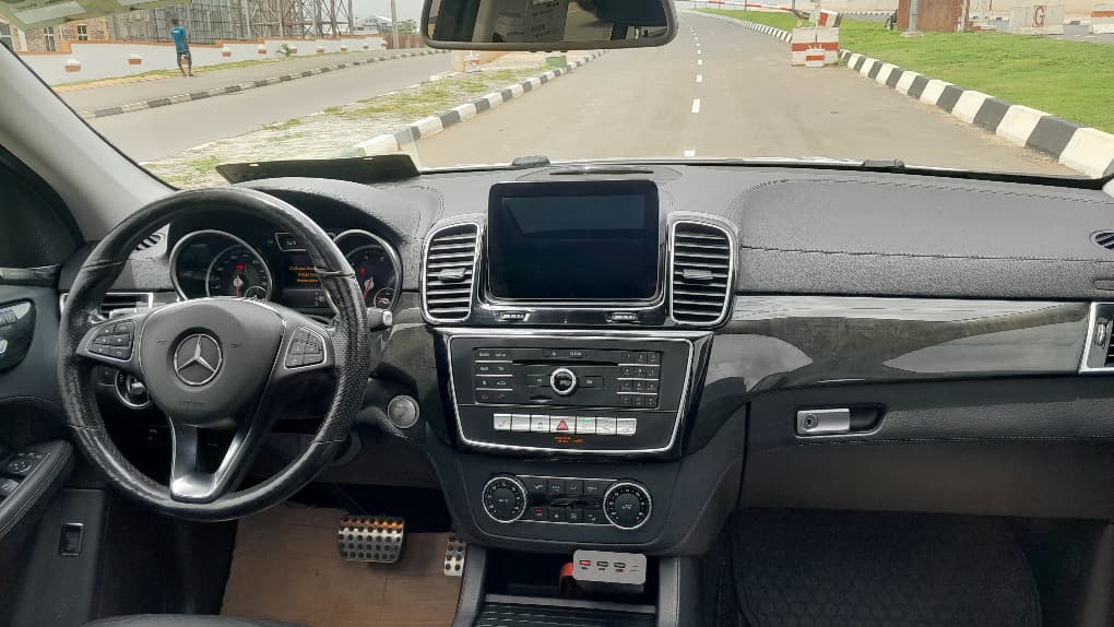 
								FOREIGN USED 2016 GLE400 FULLEST OPTION ACCIDENT FREE IN PRISTINE CONDITION NOTHING TO FIX WITH ORIGINAL CUSTOM DUTY FULLY PAID GOING FOR 37M ABUJA DEAL full									